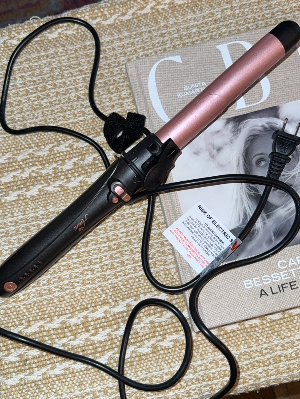 Rose Gold and Black Rotating Curling Wand